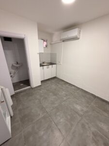 Room for rent in shapira